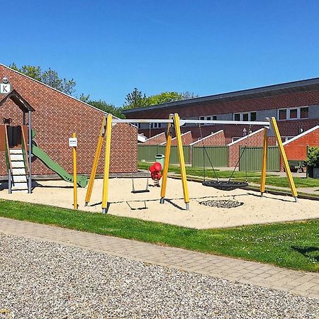 4 Person Holiday Home On A Holiday Park In Hemmet Exteriör bild