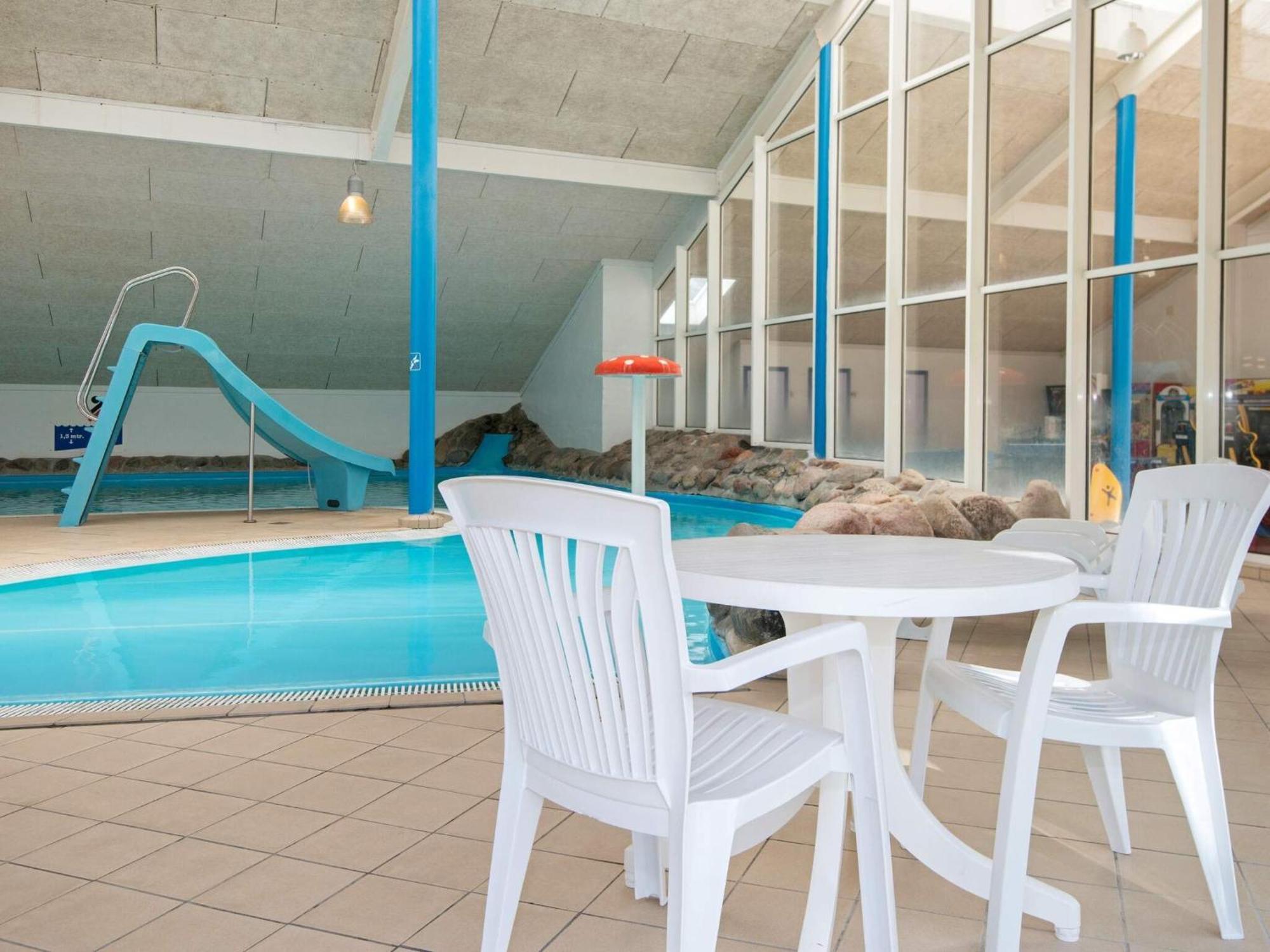 4 Person Holiday Home On A Holiday Park In Hemmet Exteriör bild